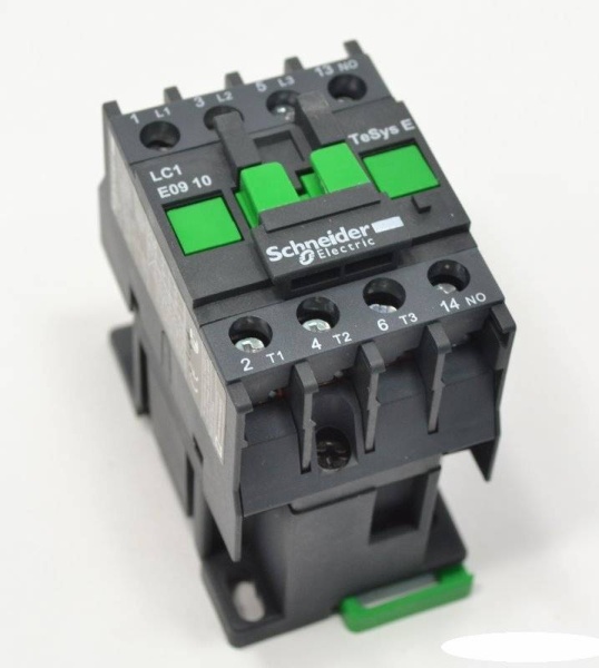 LC1E0910F5 КОНТАКТОР E 1НО 9А 400В AC3 110В 50ГЦ